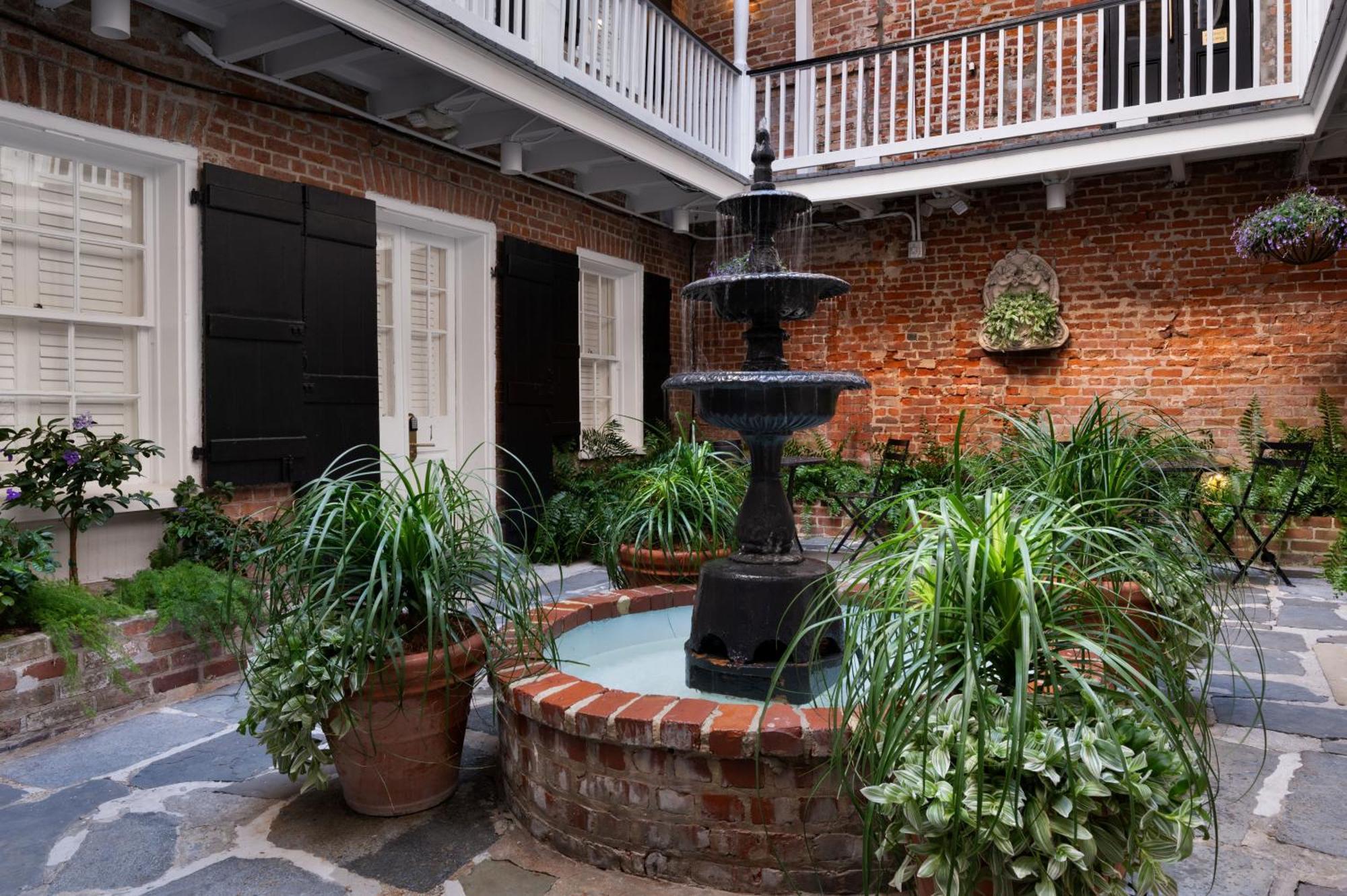 Hotel Royal New Orleans Exterior photo