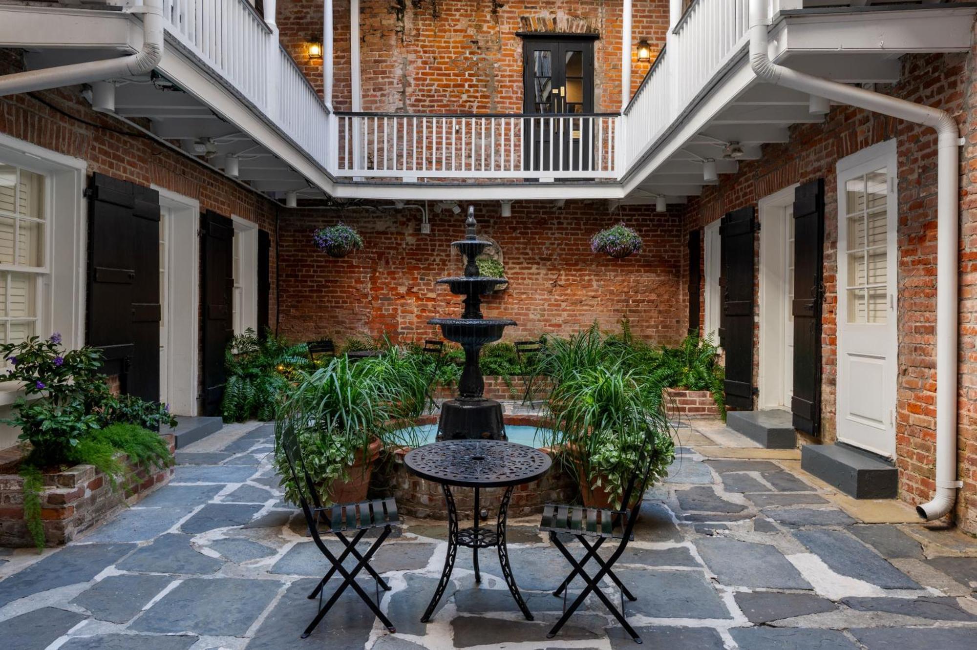 Hotel Royal New Orleans Exterior photo